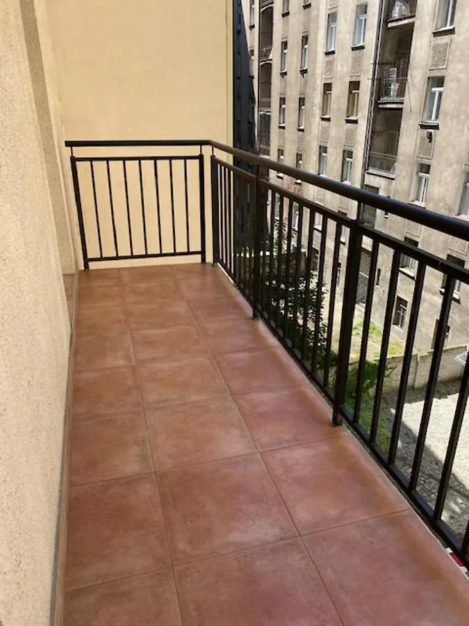Large 3 Bedroom Family Apartment With Balcony Prague 0*,
